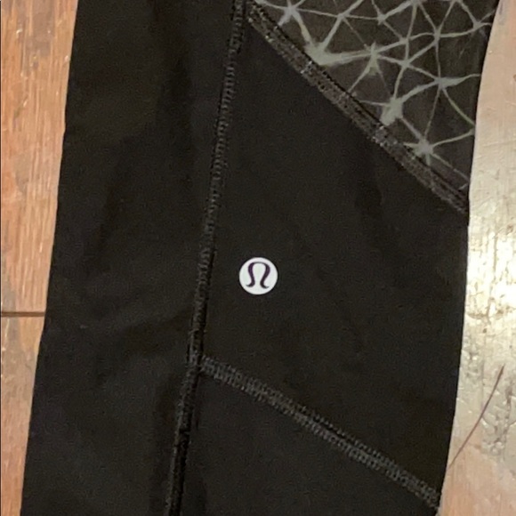 LULULEMON WOMEN’S LEGGINGS SIZE 8 - Picture 6 of 16
